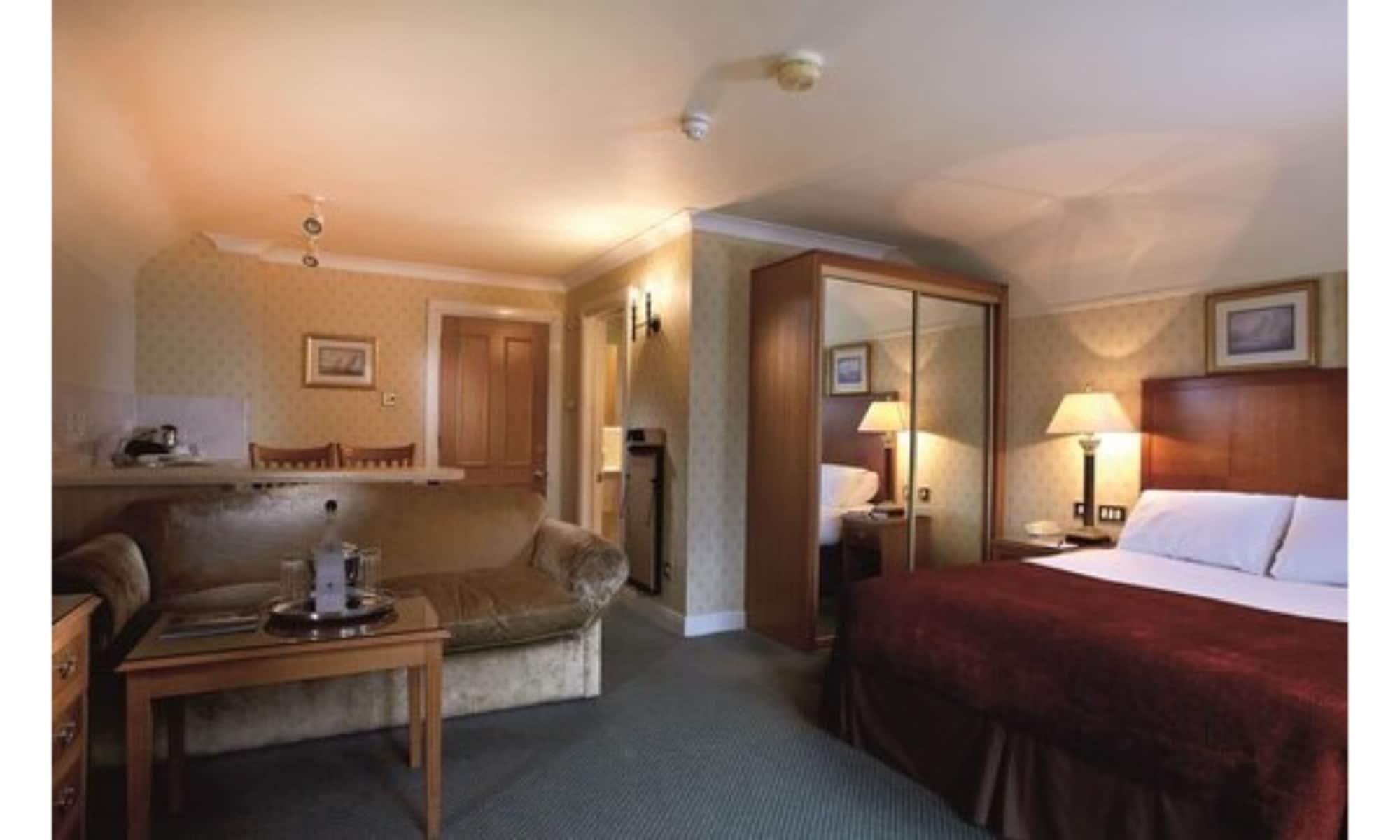 Macdonald Elmers Court Hotel Lymington Extérieur photo