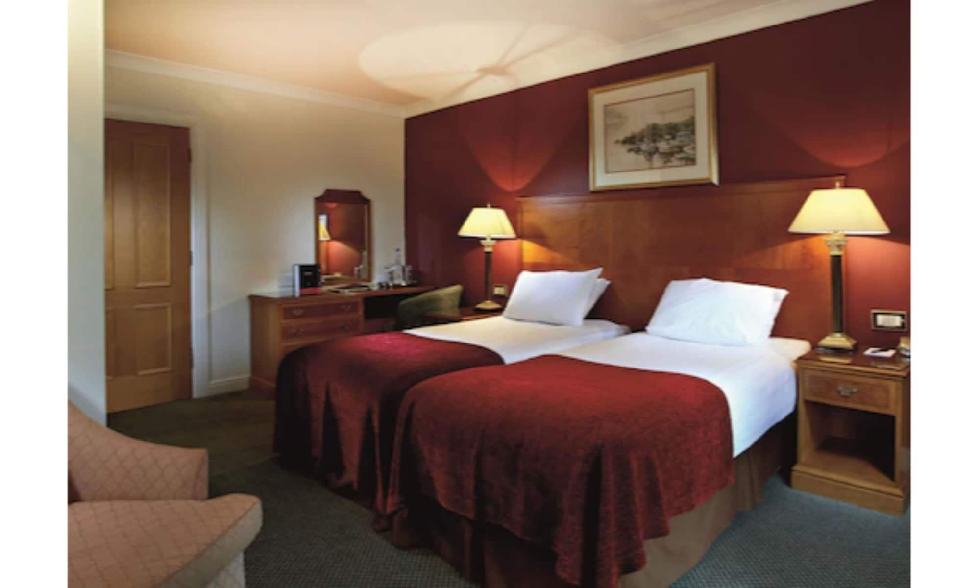 Macdonald Elmers Court Hotel Lymington Extérieur photo