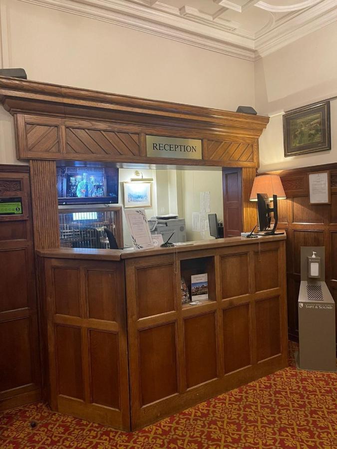 Macdonald Elmers Court Hotel Lymington Extérieur photo