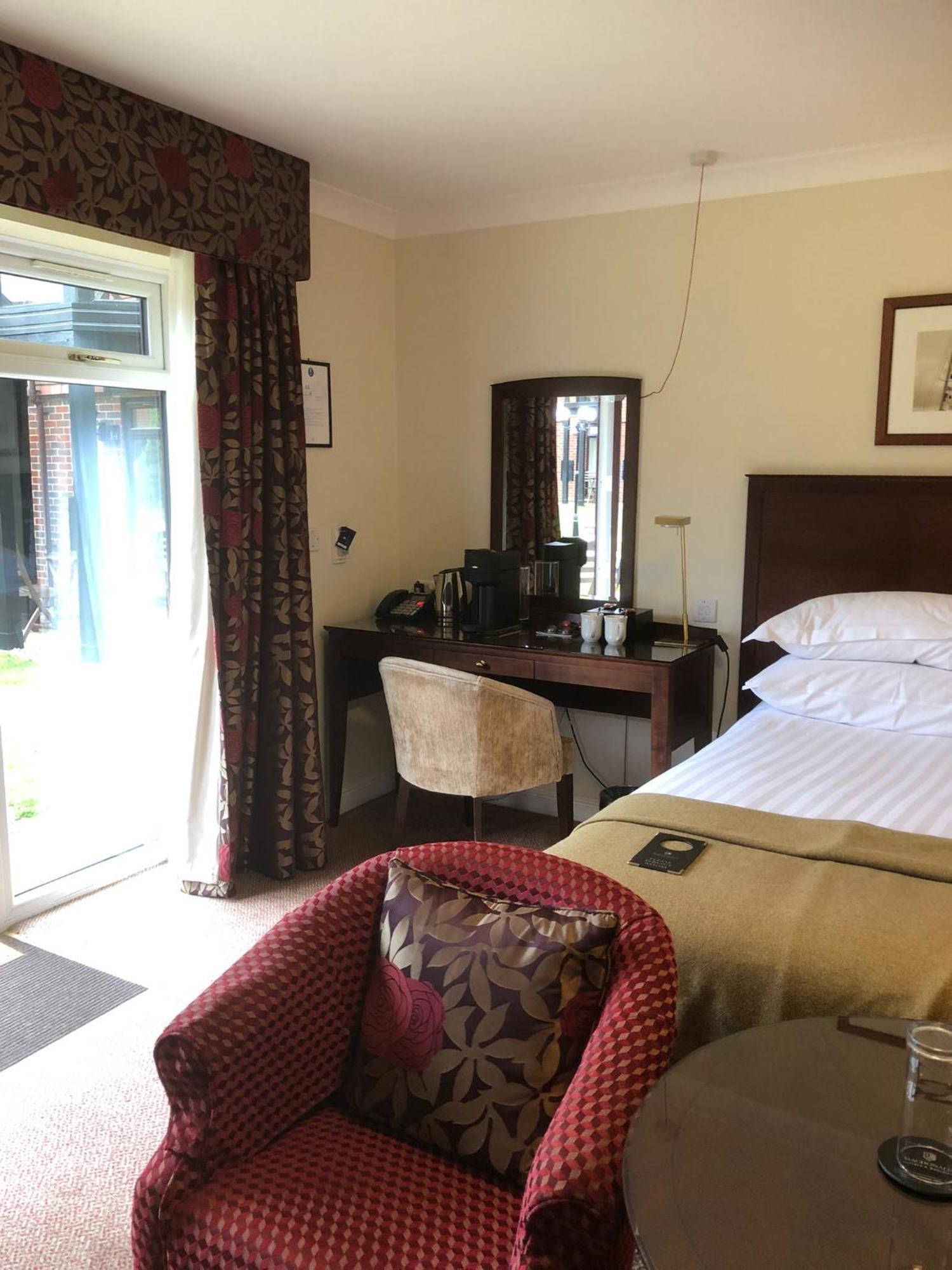 Macdonald Elmers Court Hotel Lymington Extérieur photo