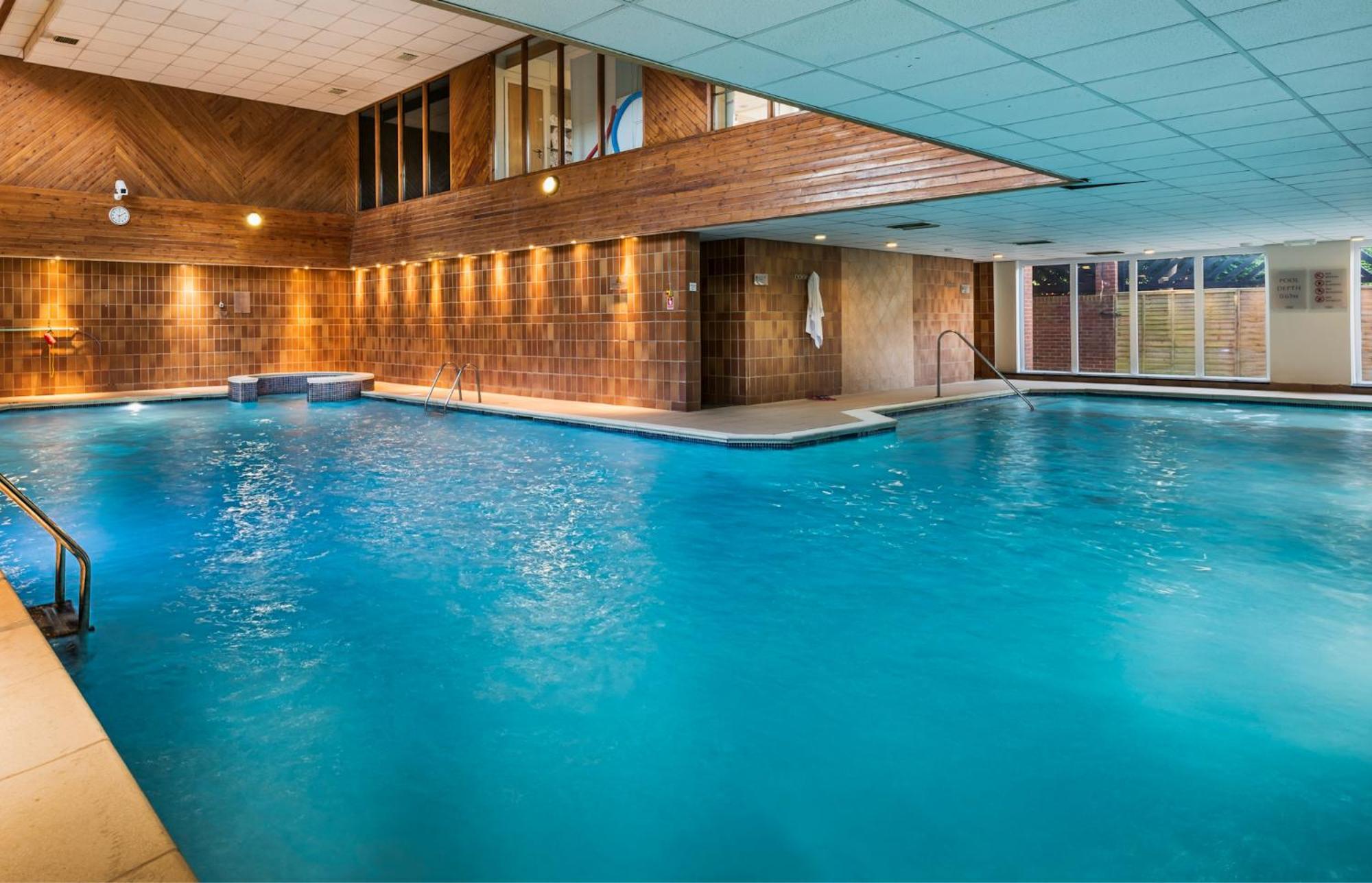 Macdonald Elmers Court Hotel Lymington Extérieur photo